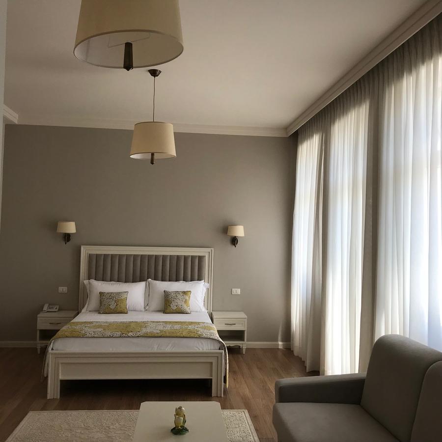 Amfiteatri Boutique Hotel Дуррес Экстерьер фото