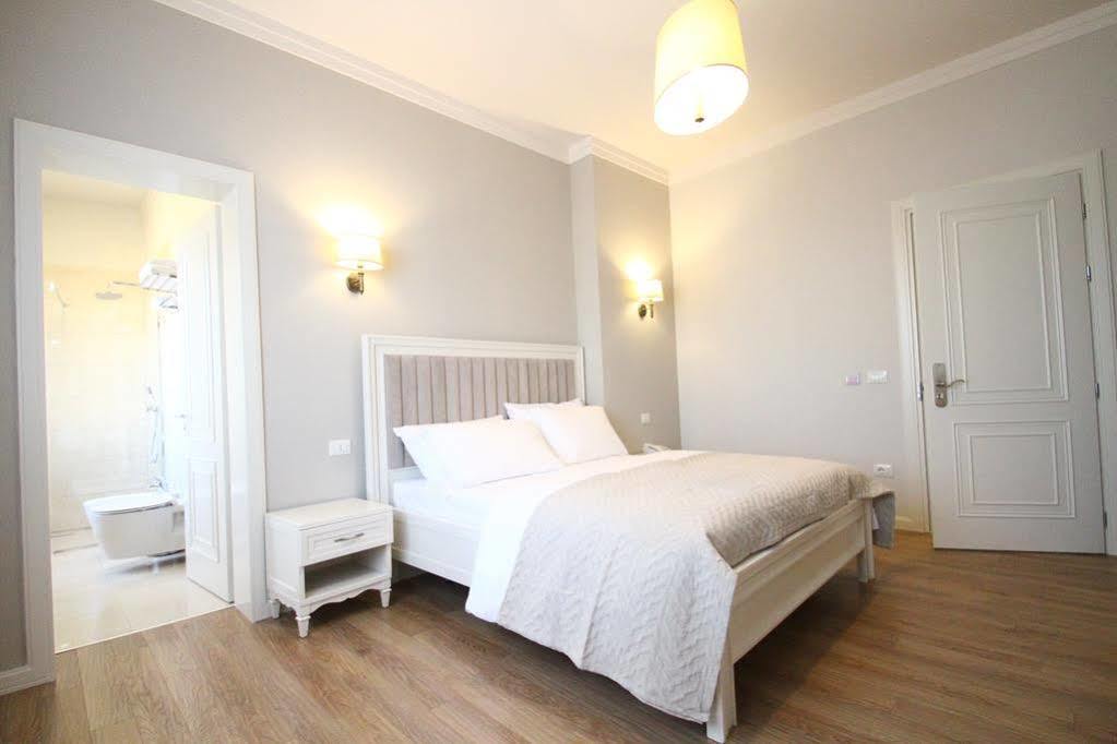 Amfiteatri Boutique Hotel Дуррес Экстерьер фото
