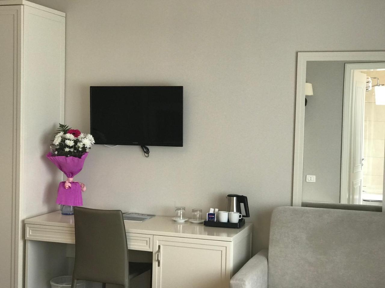 Amfiteatri Boutique Hotel Дуррес Экстерьер фото